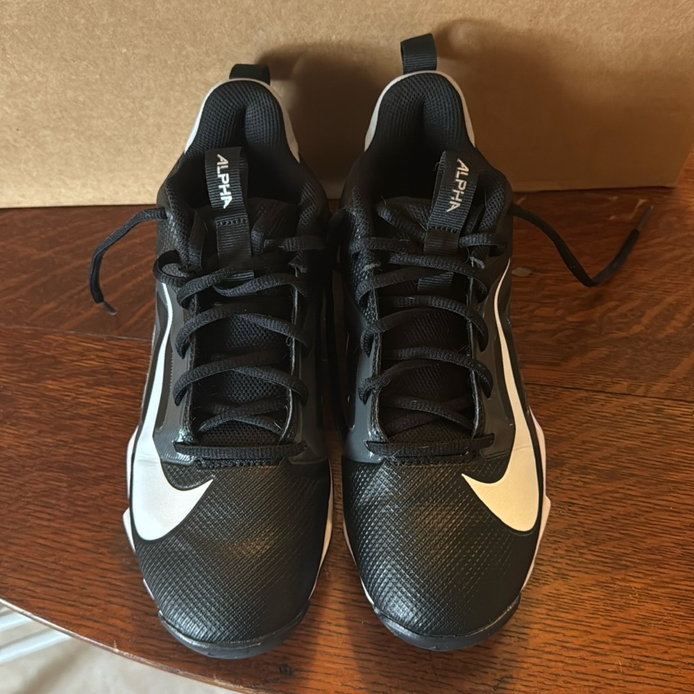 Nike Alpha Football Cleats - 6Y Wide